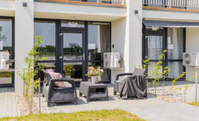 Žalia kopa su baseinu, Šventoji, Palanga